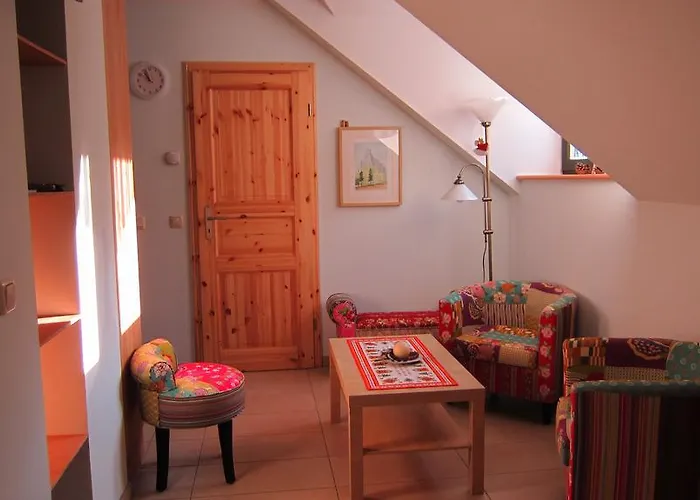 Rico Eglin דירה *